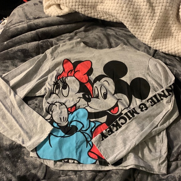 Disney Tops - minnie and mickey shirt